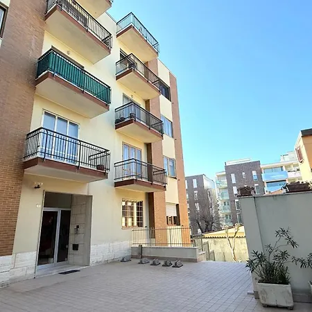 F008 - Fano, Bilocale A 200 Mt Dalla * Fano